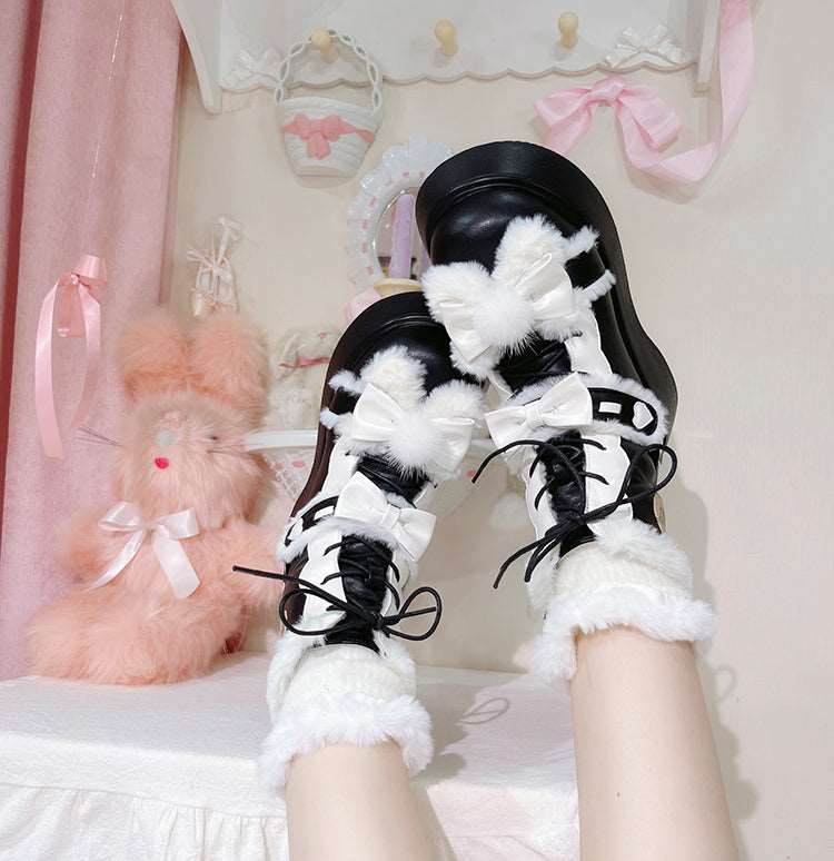 Fuzzy boots with fashion bows