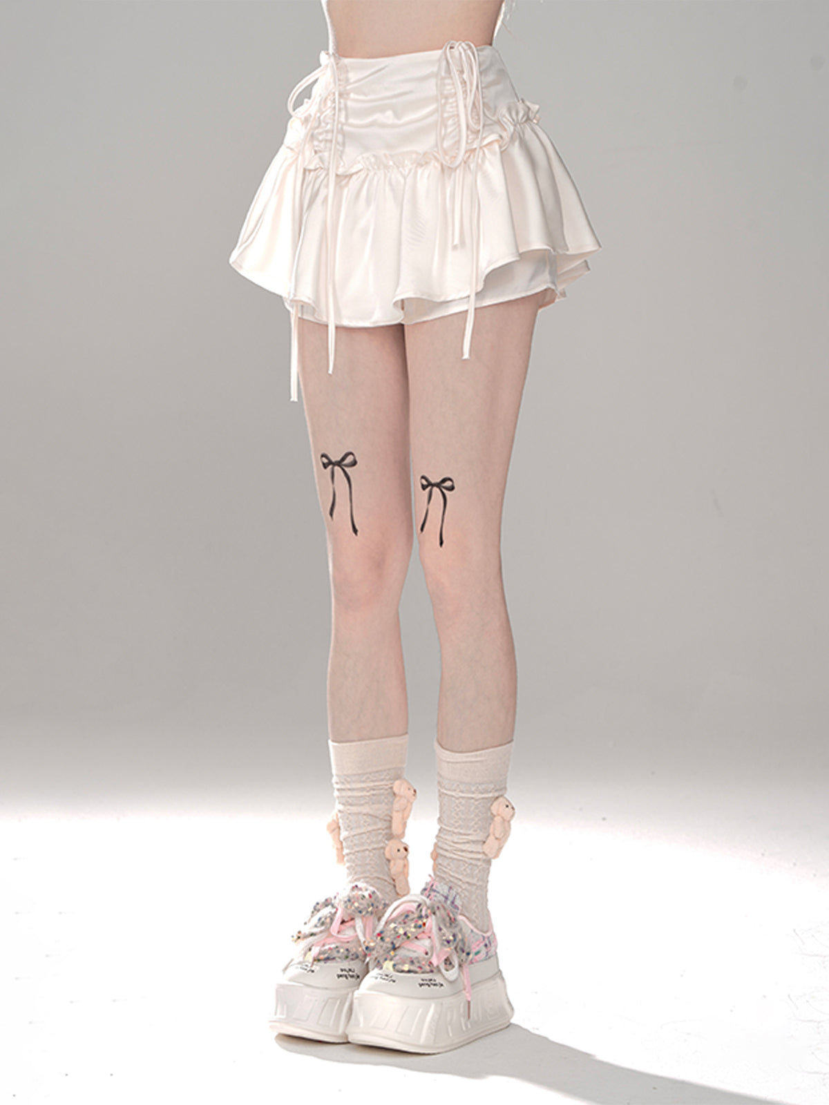 Young Eyes Coquette Swan Cream Pink Ruffle Short Skirt