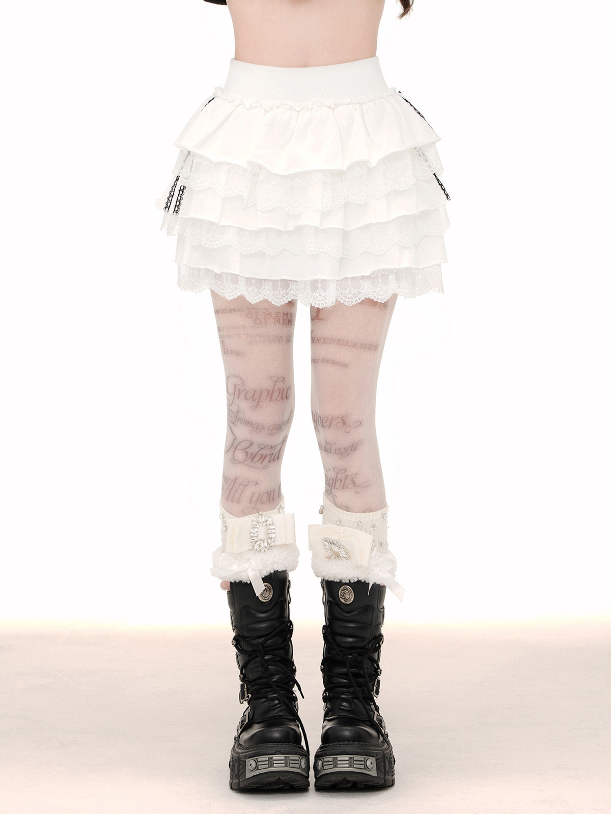 Young Eyes Muse Cake Lace White Black Short Skirt