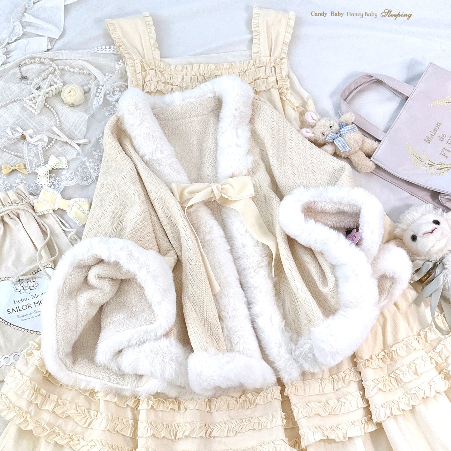 Dormir Doll Snow Brown Red Blue Cream Fur Cape