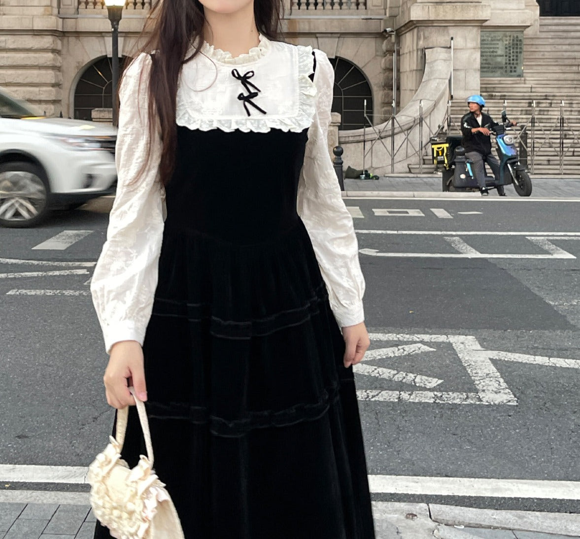 Ruellia Autumn Elegant Lady Lace Black Velvet Long Dress