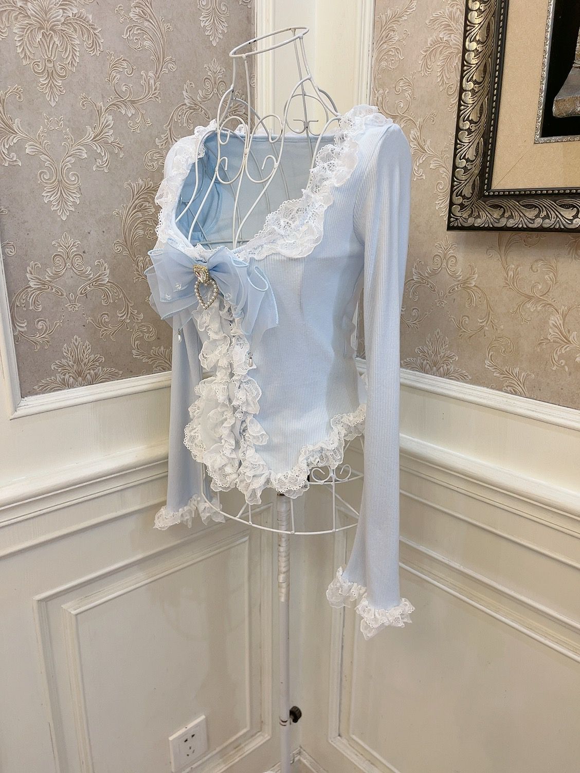 Sweetheart Princess Wood Lace Trumpet Sleeve Blue Top