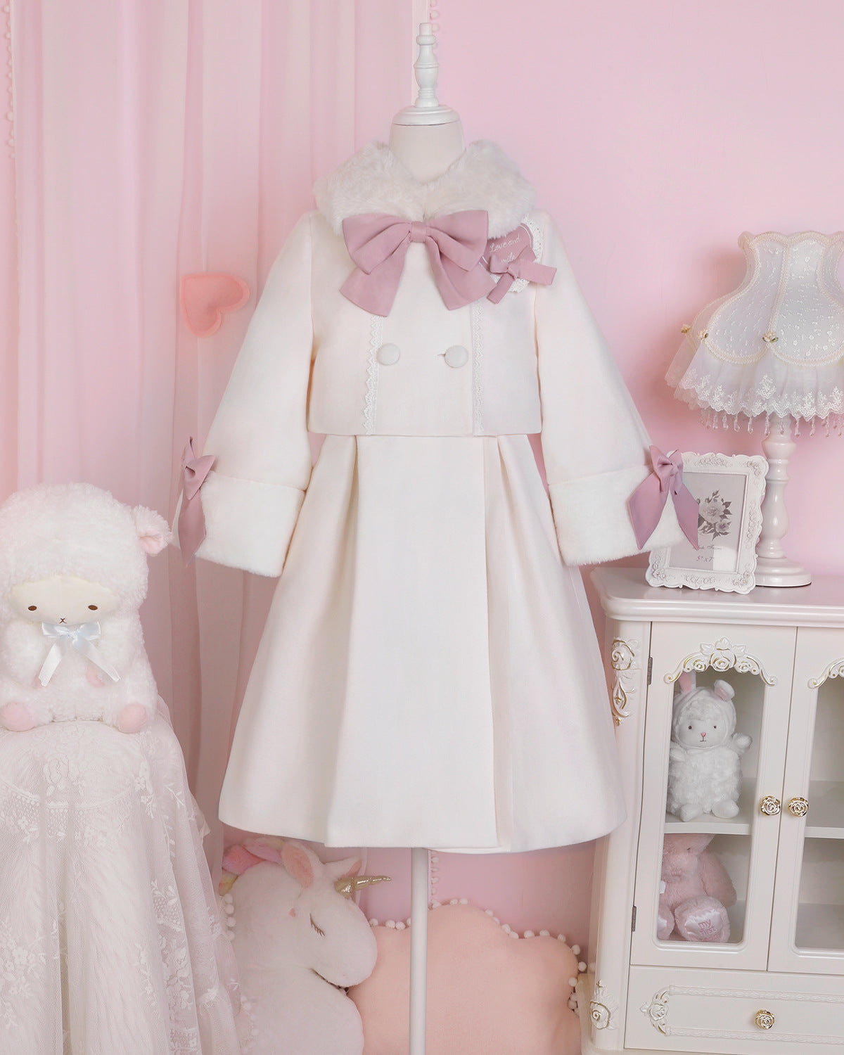 Sweet Princess Pearl White Pink Ribbon Fur Dress Coat