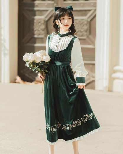 Vintage Glow Emerald Green Velvet Embroidery Antique Retro Classic Princess Long Sleeve Dress