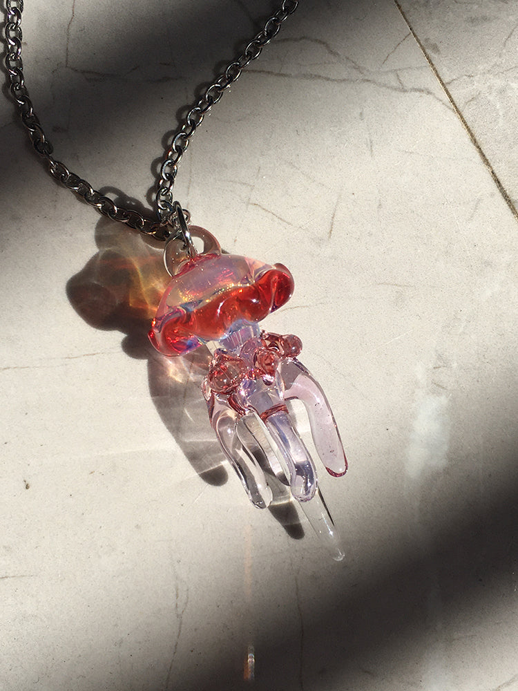 Pretty Crystal Transparent Handmade Jellyfish Ocean Jewelry Power Energy Chains Necklace Pendant