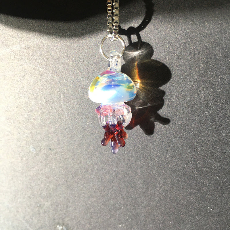 Pretty Crystal Transparent Handmade Jellyfish Ocean Jewelry Power Energy Chains Necklace Pendant